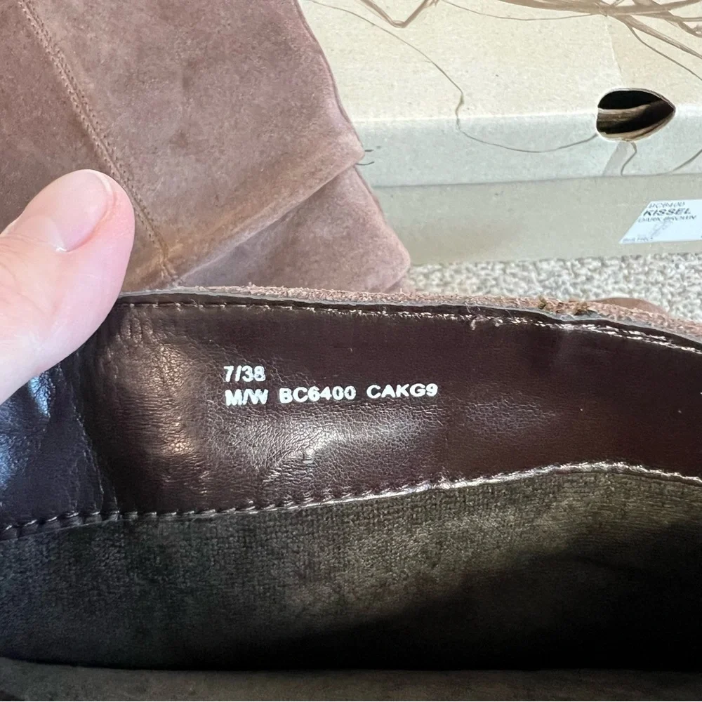 BOC Born Concepts Brown Suede Mid Calf‎ Pull On Boots Bistro style, Size 7